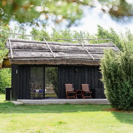 Peterzens Boathouse * Laupunen
