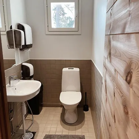 Peterzens Boathouse * Laupunen