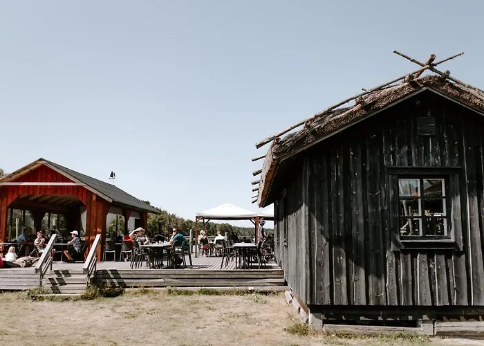 彼得泽思船屋 *