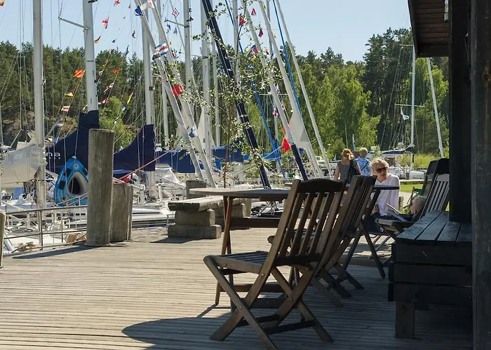 度假居 彼得泽思船屋 Laupunen